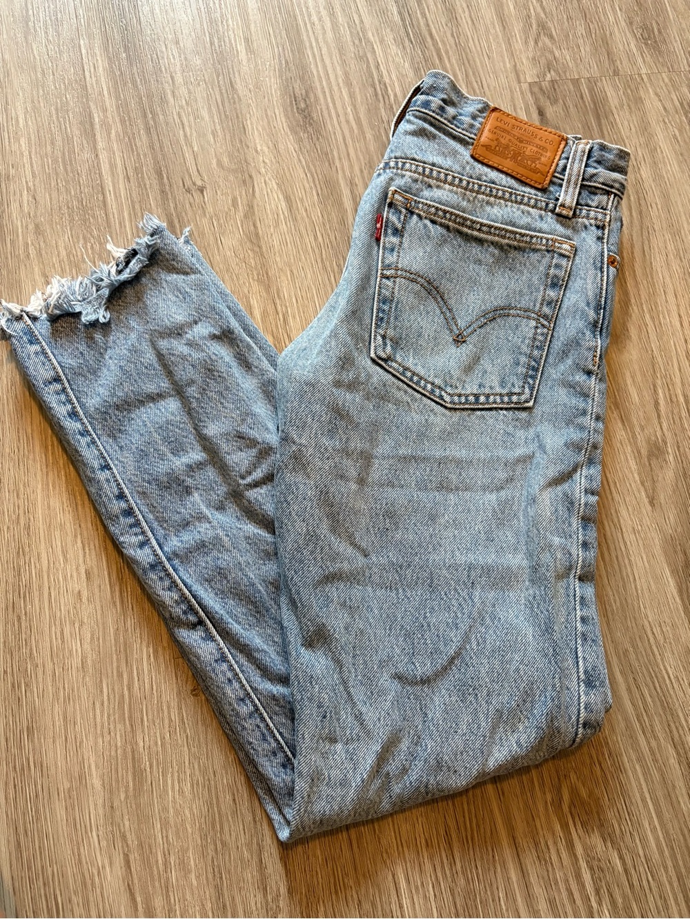 Levis wedgie jeans